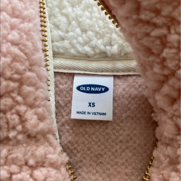 Old navy pullover - Picture 3 of 3